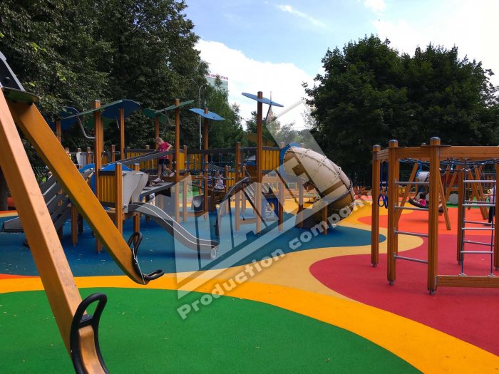 покрытие из EPDM крошки на игровой площадке